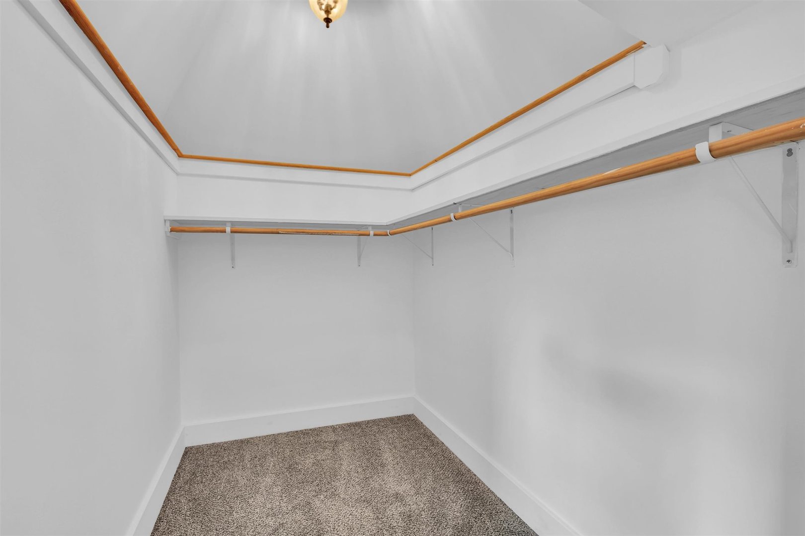 202 E Daggy Street Property Photo 53