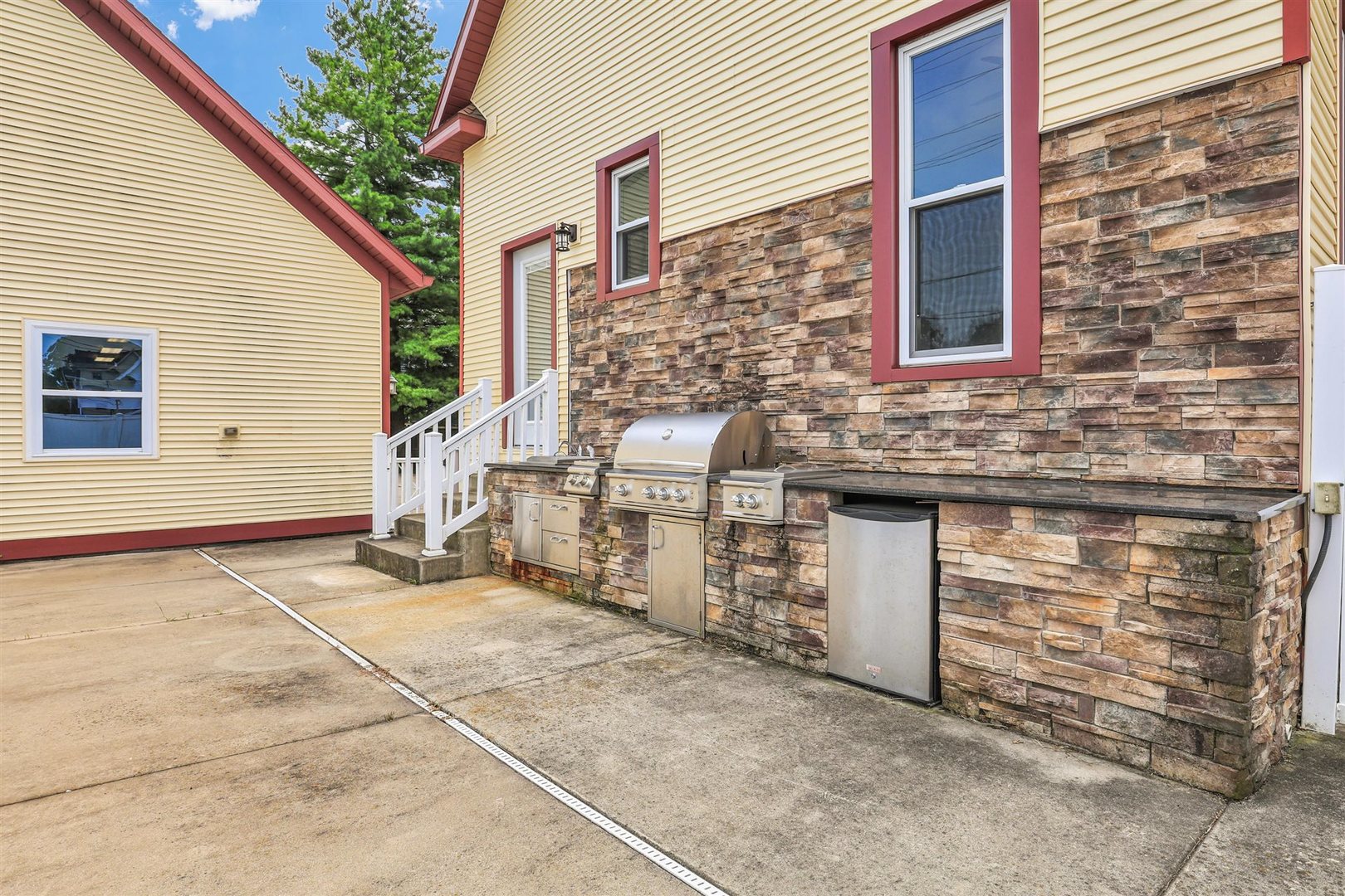 202 E Daggy Street Property Photo 71