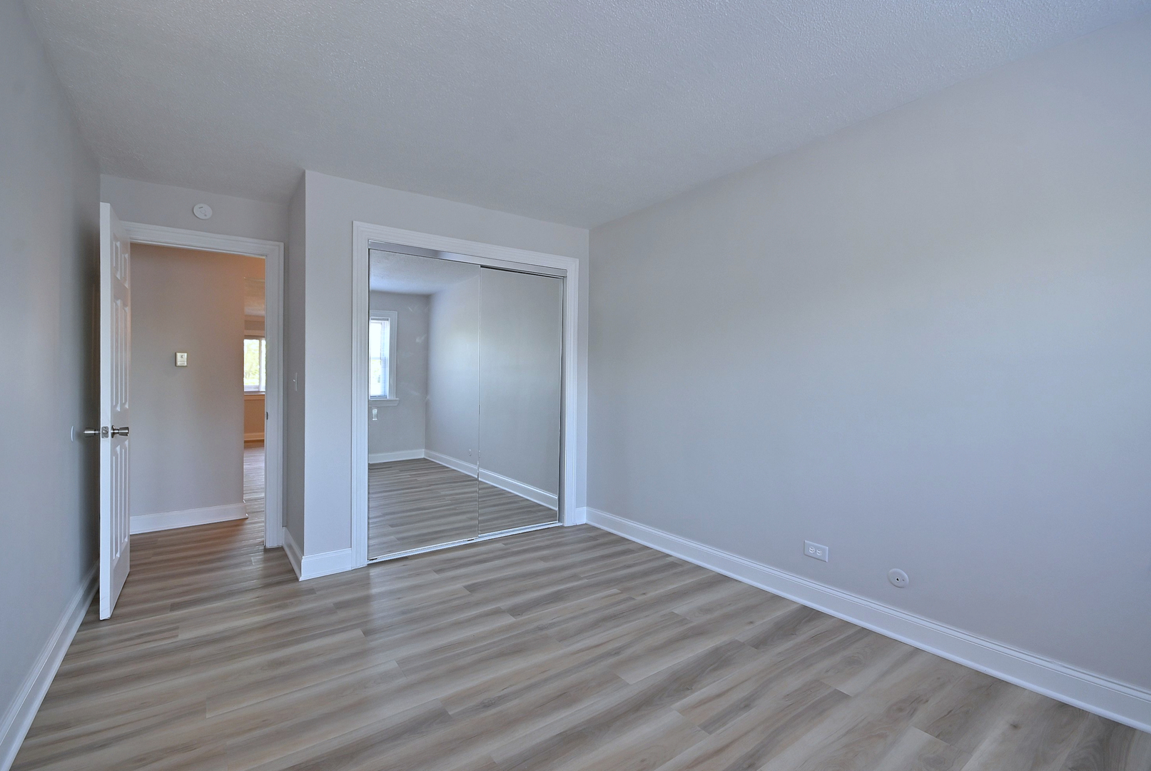 600 S York Street 2b Property Photo 14