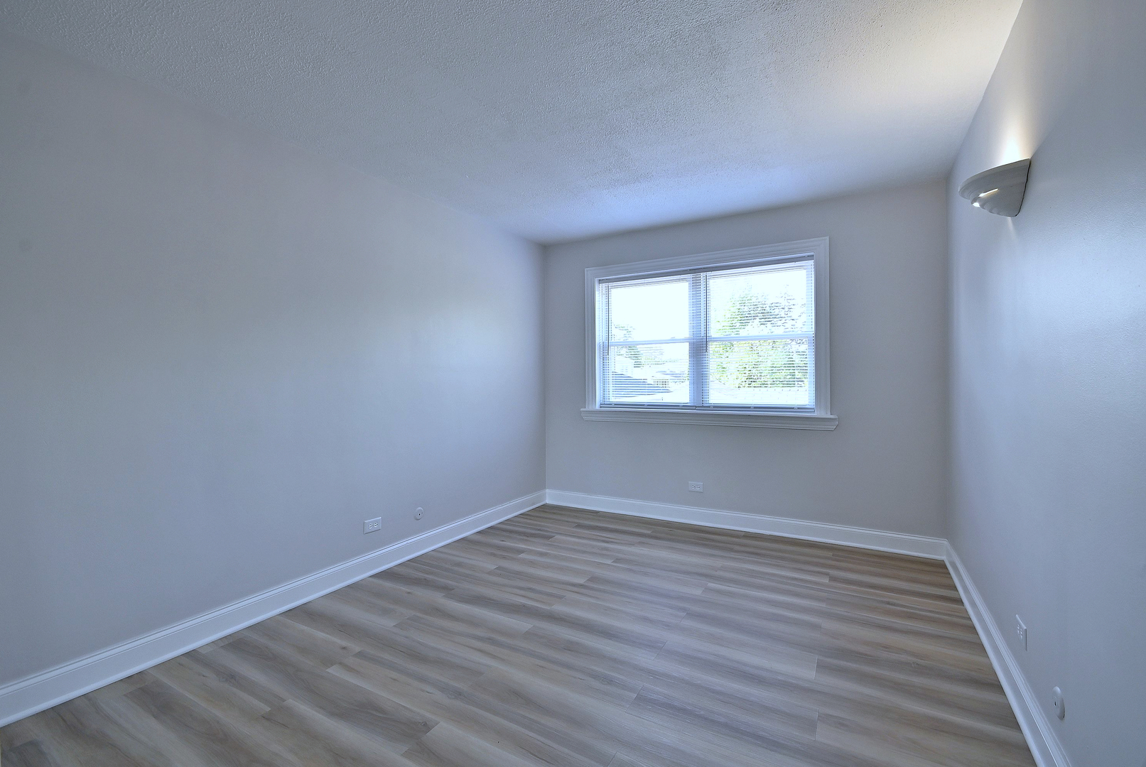 600 S York Street 2b Property Photo 15