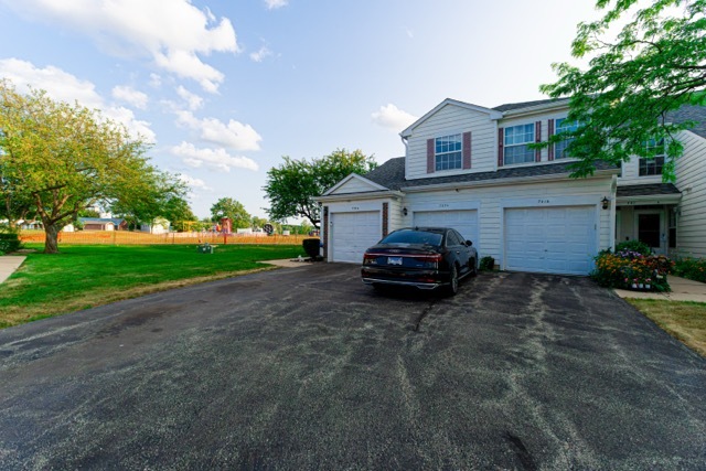 737 W Streamwood Boulevard B Property Photo 2