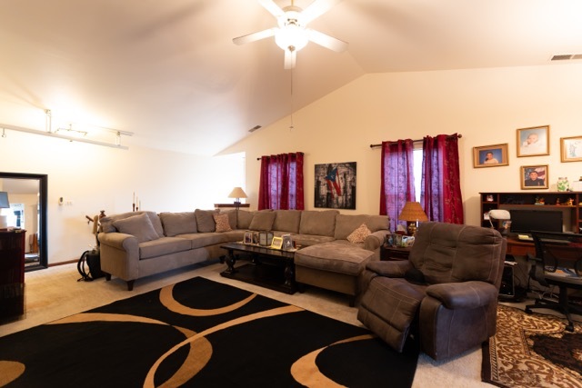 737 W Streamwood Boulevard B Property Photo 4
