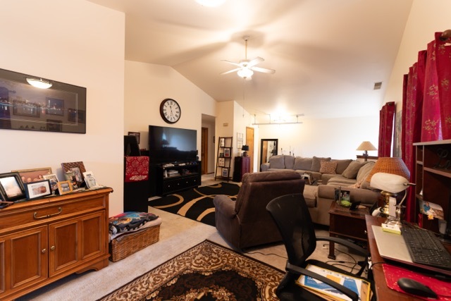 737 W Streamwood Boulevard B Property Photo 6