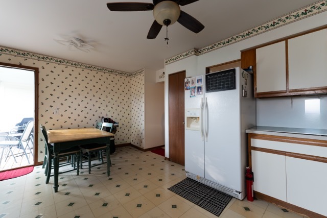 737 W Streamwood Boulevard B Property Photo 18
