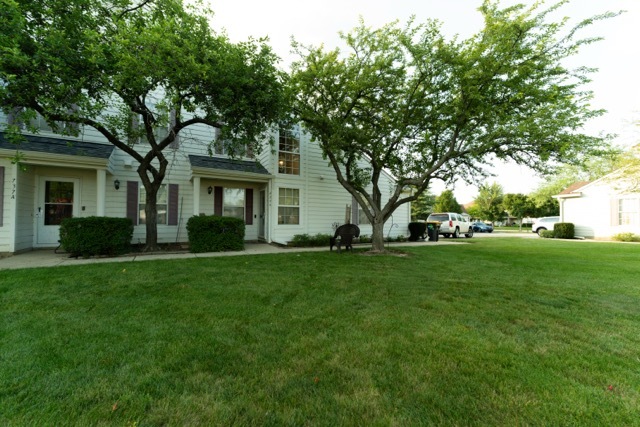 737 W Streamwood Boulevard B Property Photo 19
