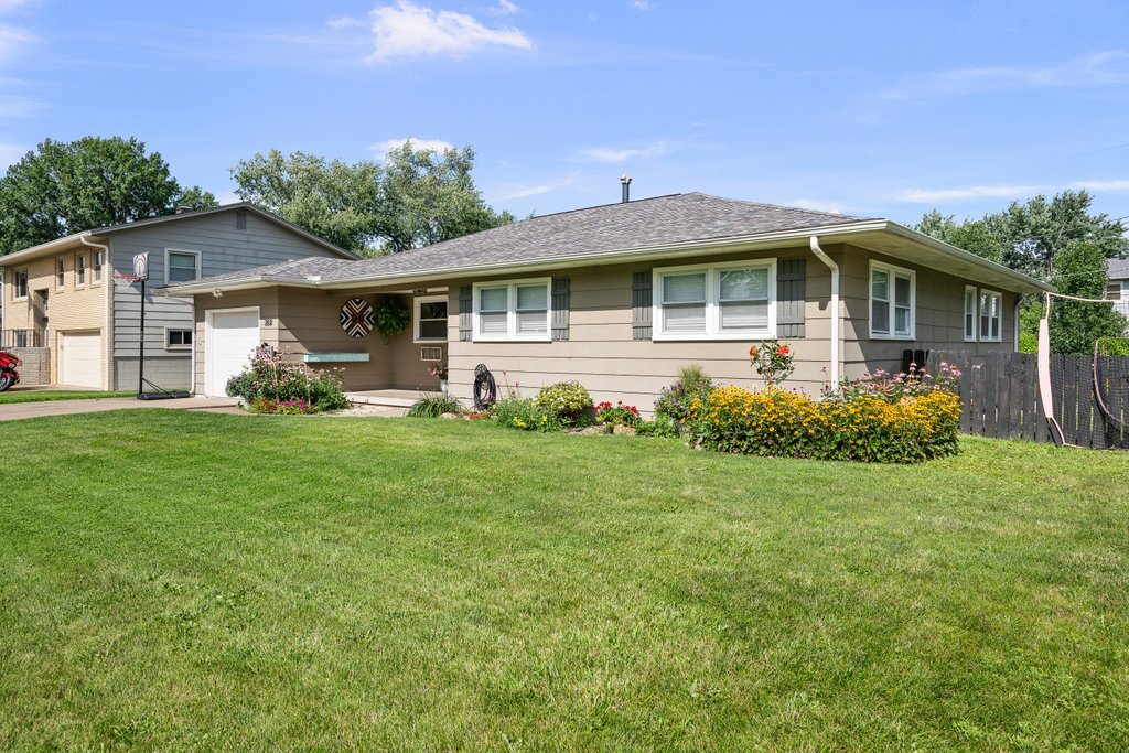 2831 Forest Road Property Photo 2