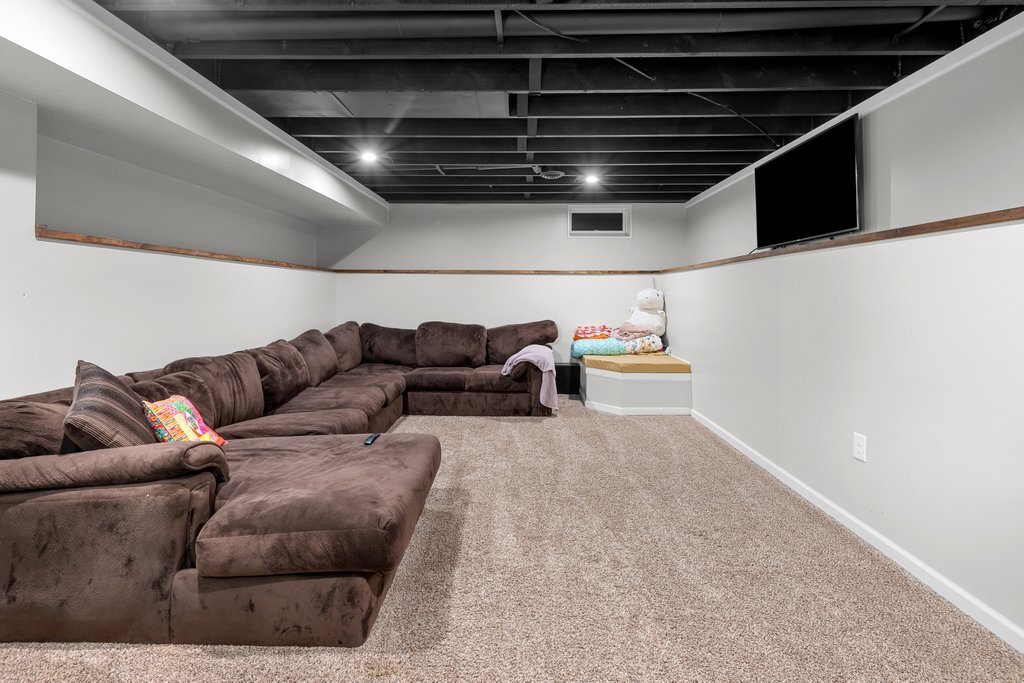 2831 Forest Road Property Photo 19