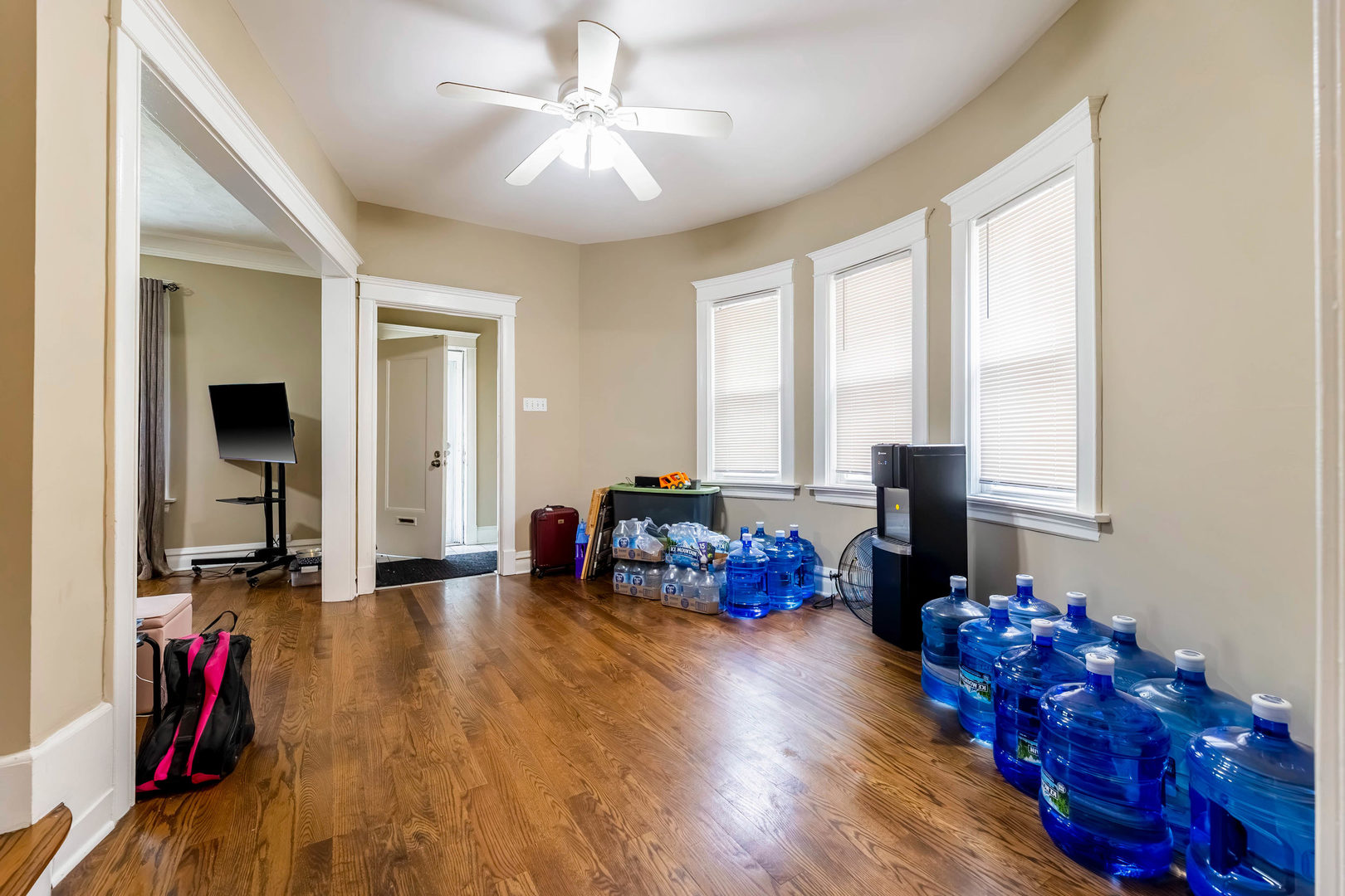7006 S Calumet Avenue Property Photo 3