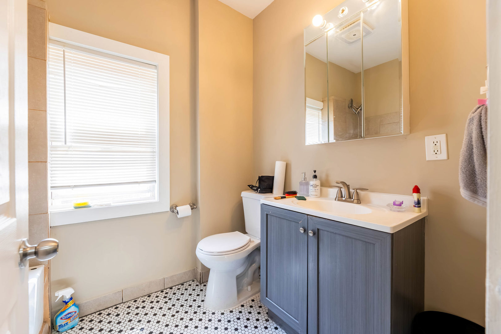 7006 S Calumet Avenue Property Photo 17
