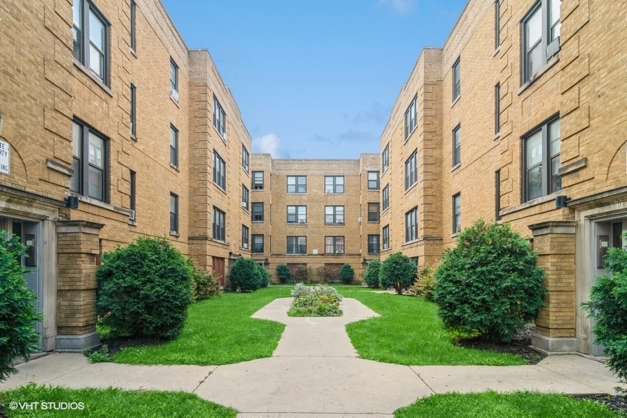 3213 W Diversey Avenue 301 Property Photo 1