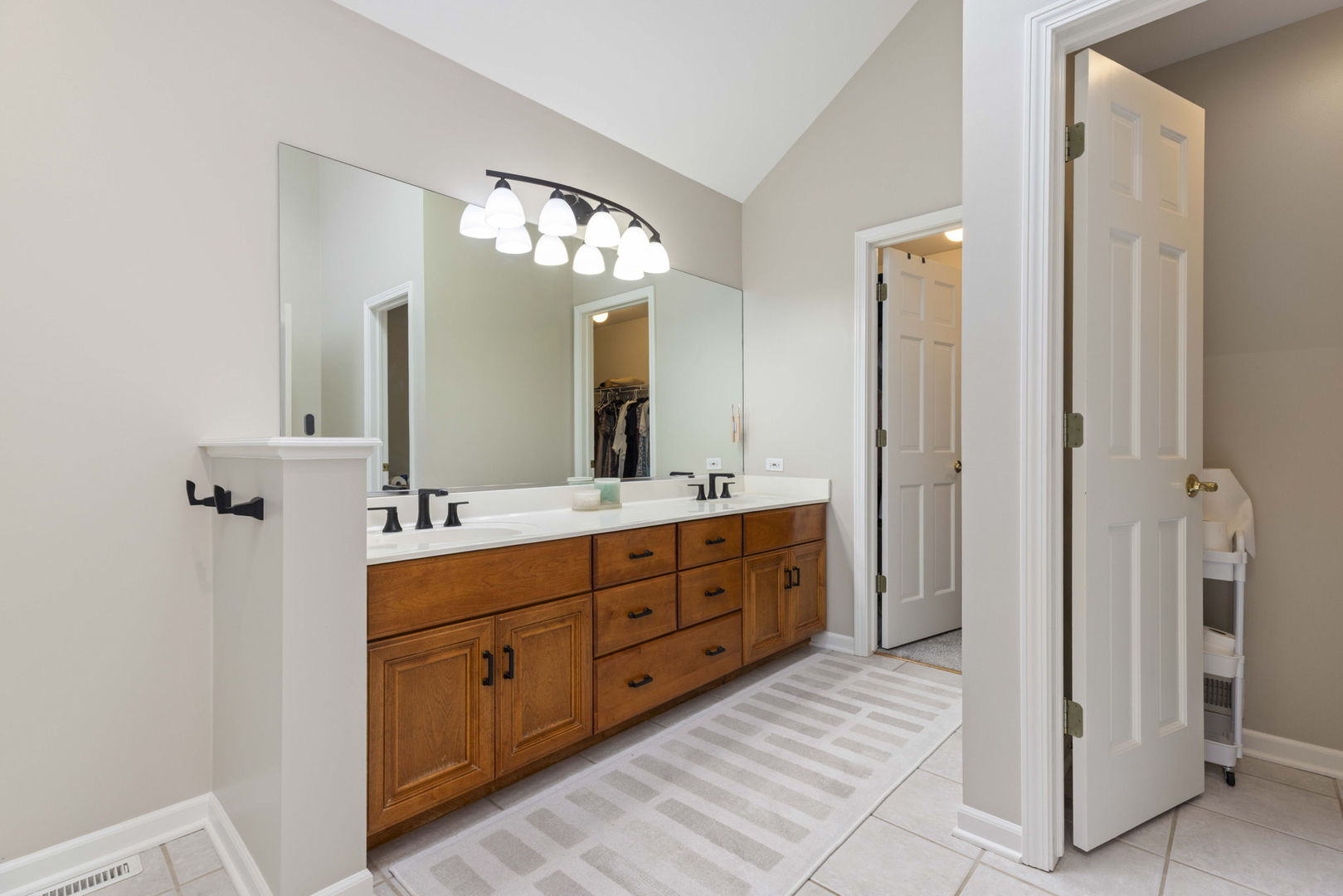 706 Norway Place Property Photo 24