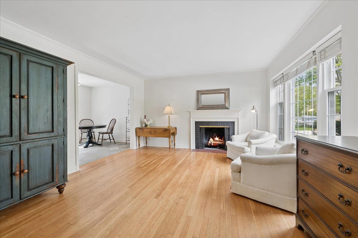 310 Jackson Avenue Property Photo 4