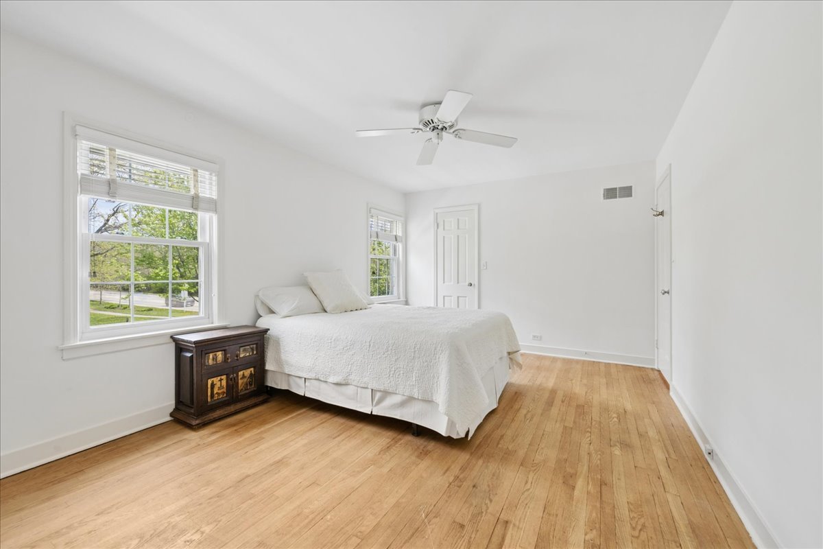 310 Jackson Avenue Property Photo 12