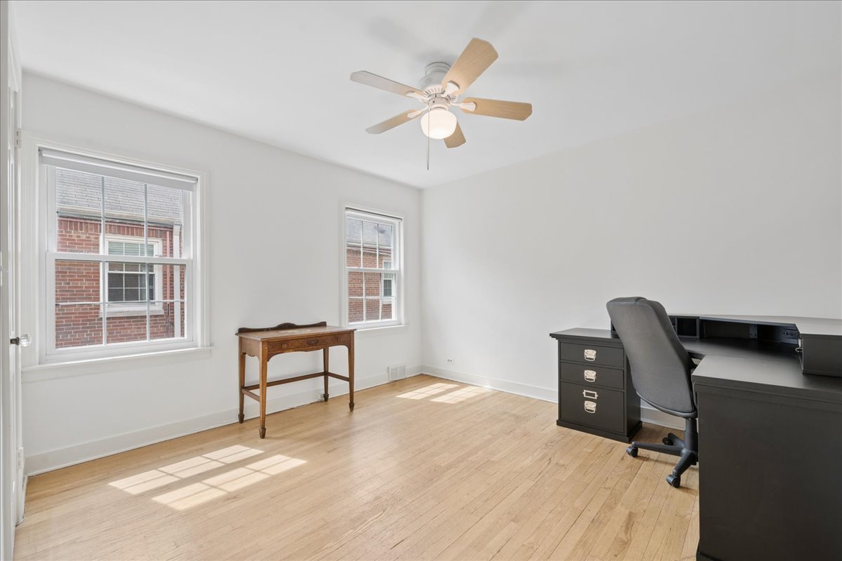 310 Jackson Avenue Property Photo 14