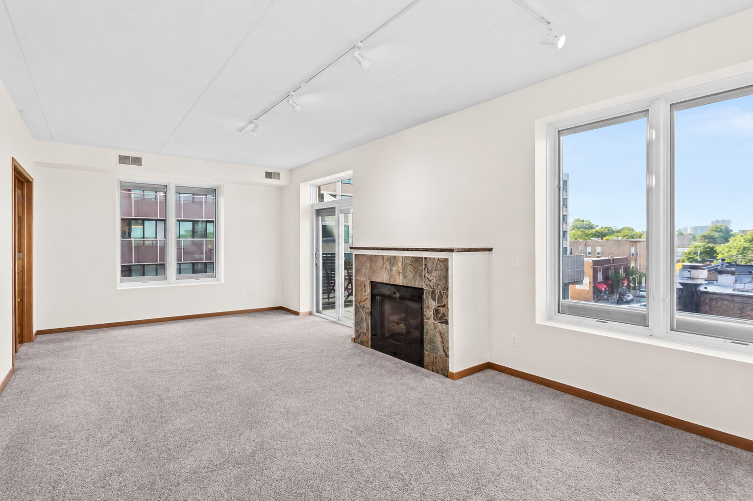 515 Main Street 401 Property Photo 7