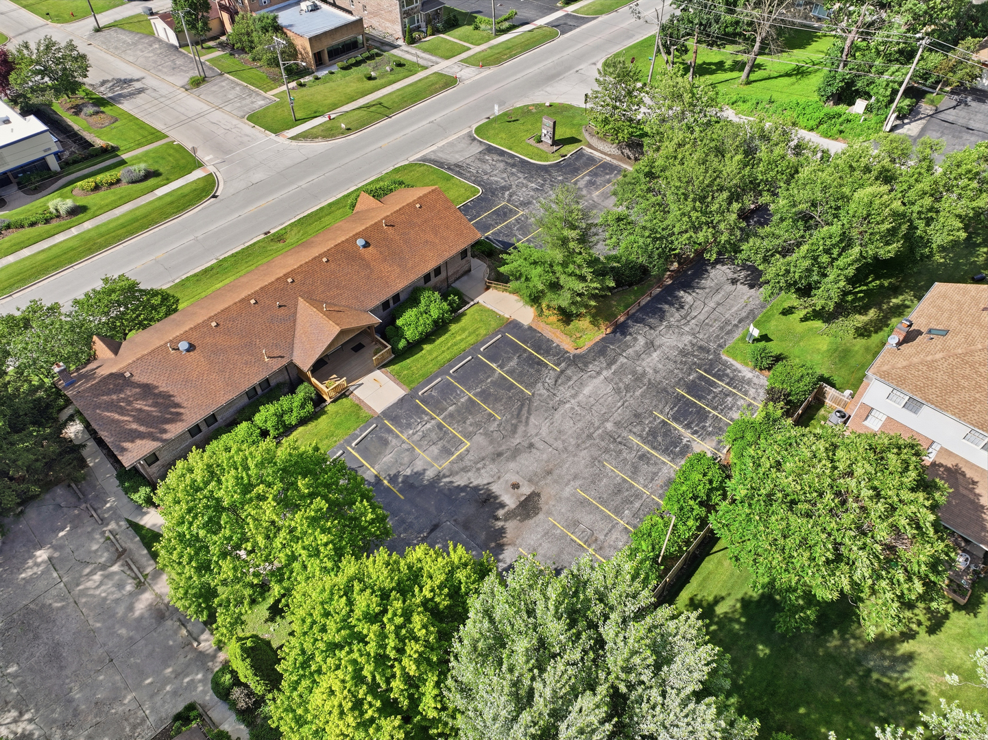 8265 S Archer Avenue Property Photo 3