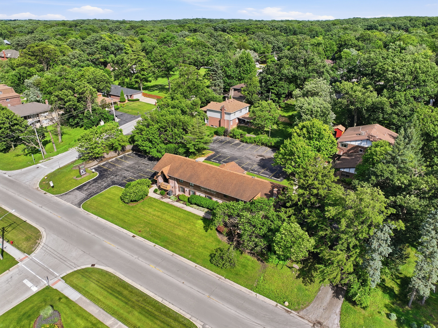 8265 S Archer Avenue Property Photo 4