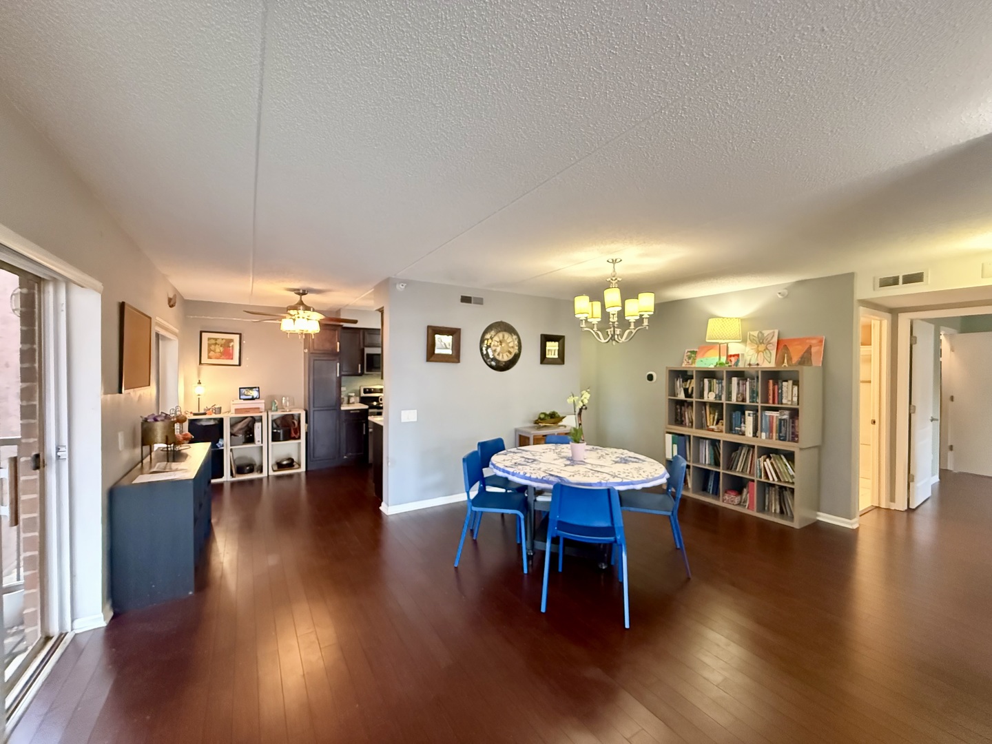 811 Chicago Avenue 308 Property Photo 6