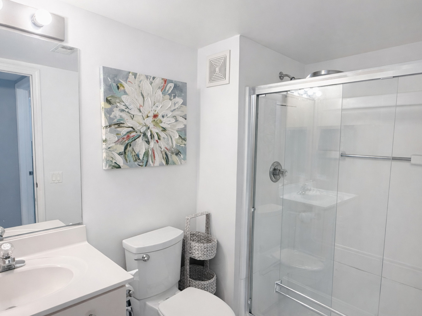 811 Chicago Avenue 308 Property Photo 8