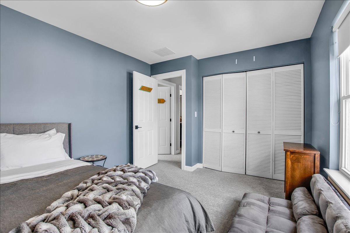 4922 S Cornell Avenue Property Photo 24