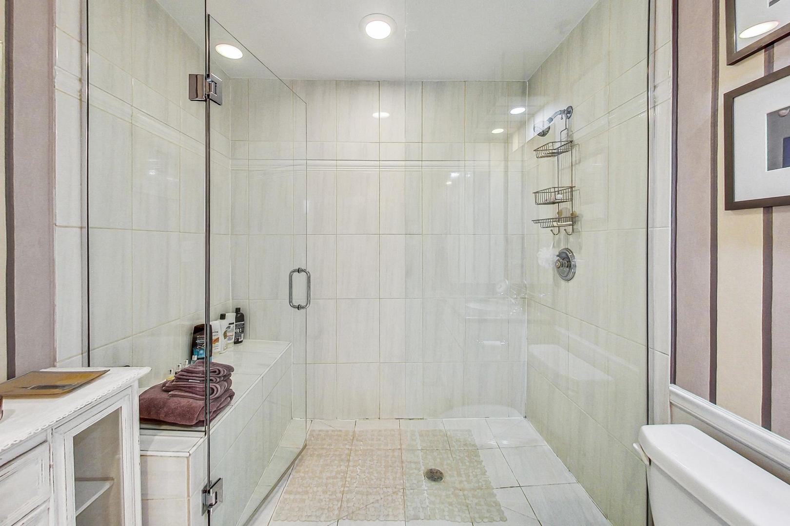1016 W Madison Street 4s Property Photo 33