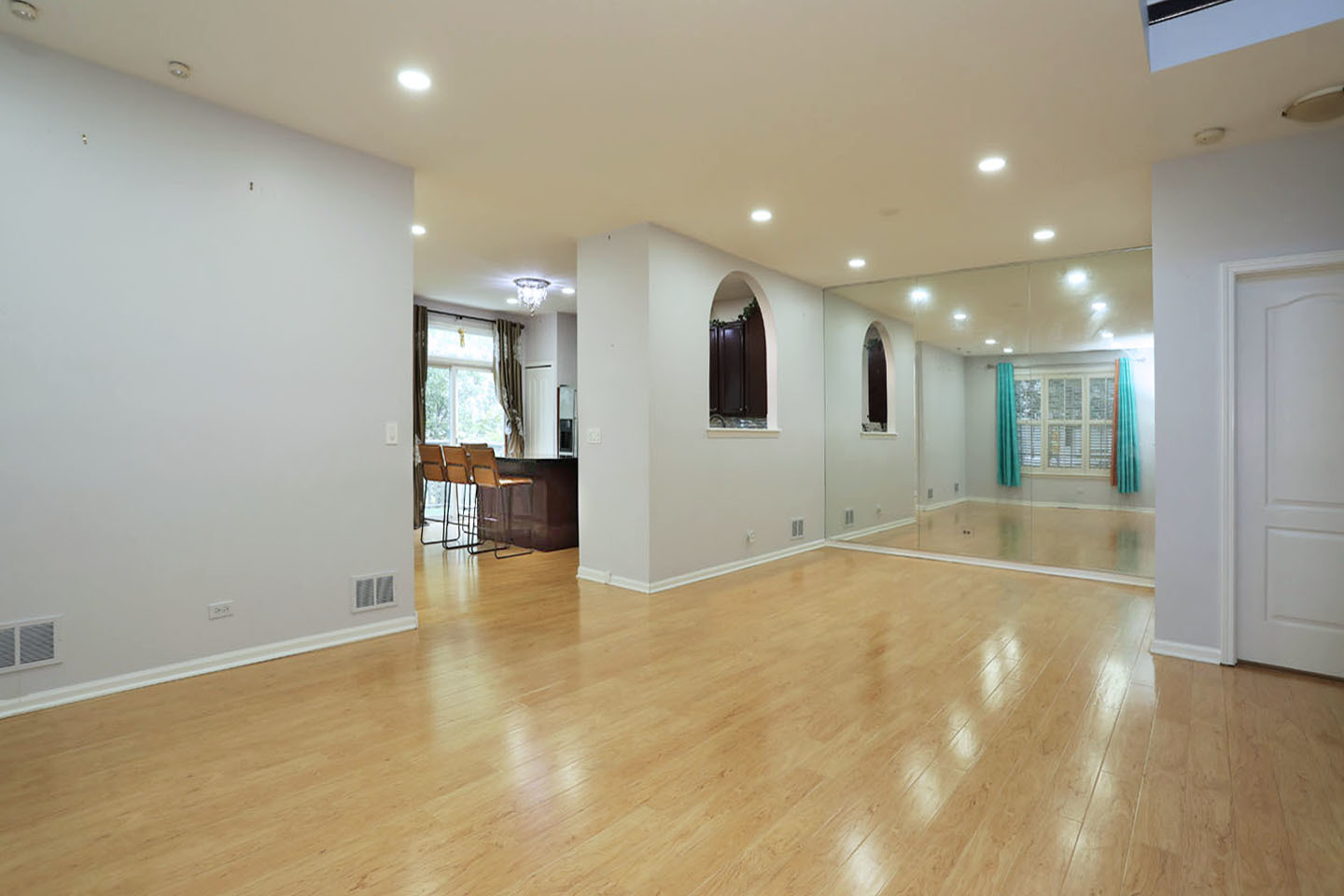 149 Fulbright Lane Property Photo 3