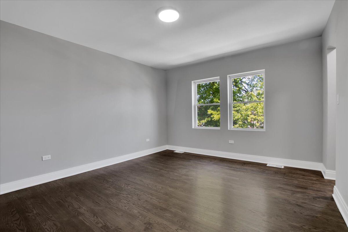 735 E 105th Street Property Photo 15