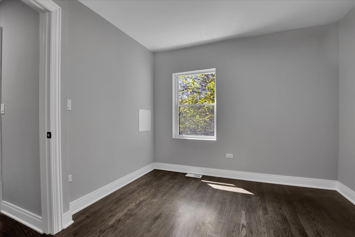 735 E 105th Street Property Photo 23