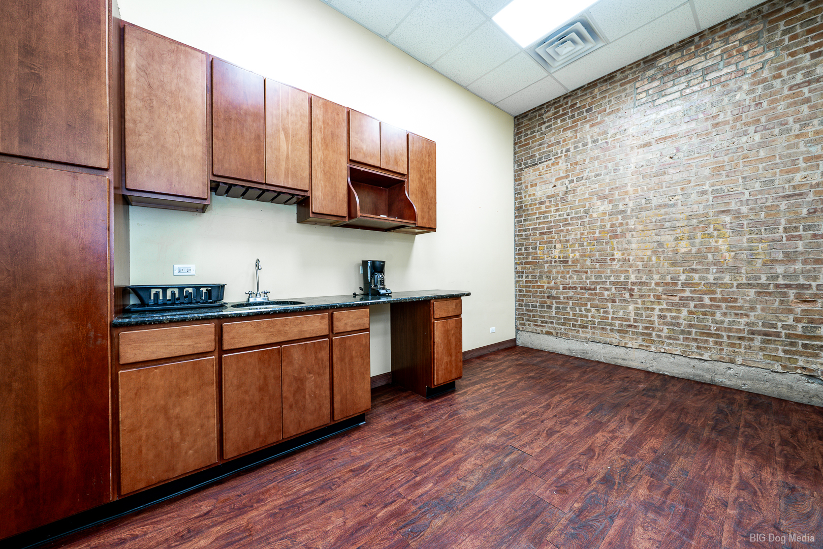 4714 S Cicero Avenue Property Photo 9