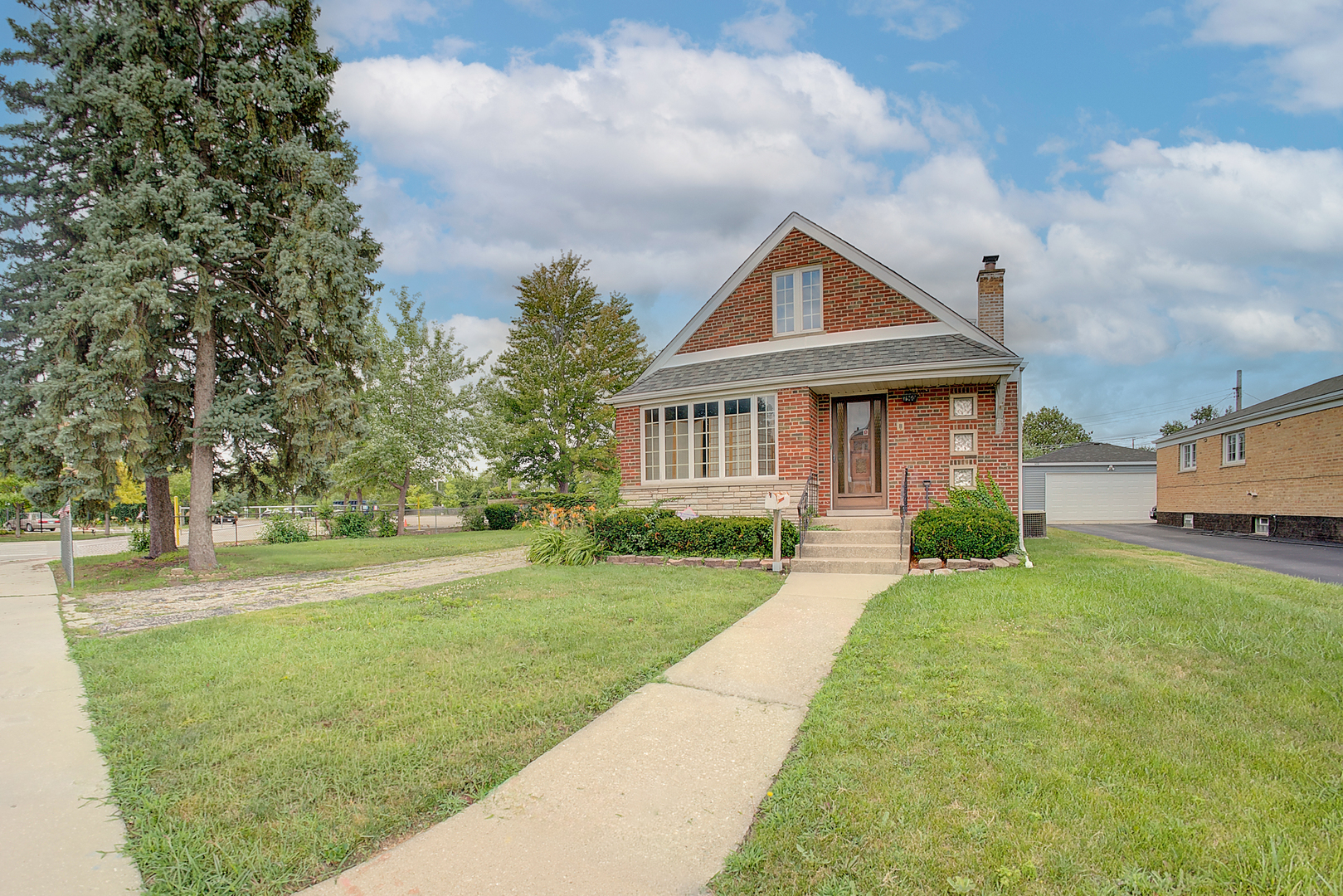 7960 S Kenneth Avenue Property Photo 2