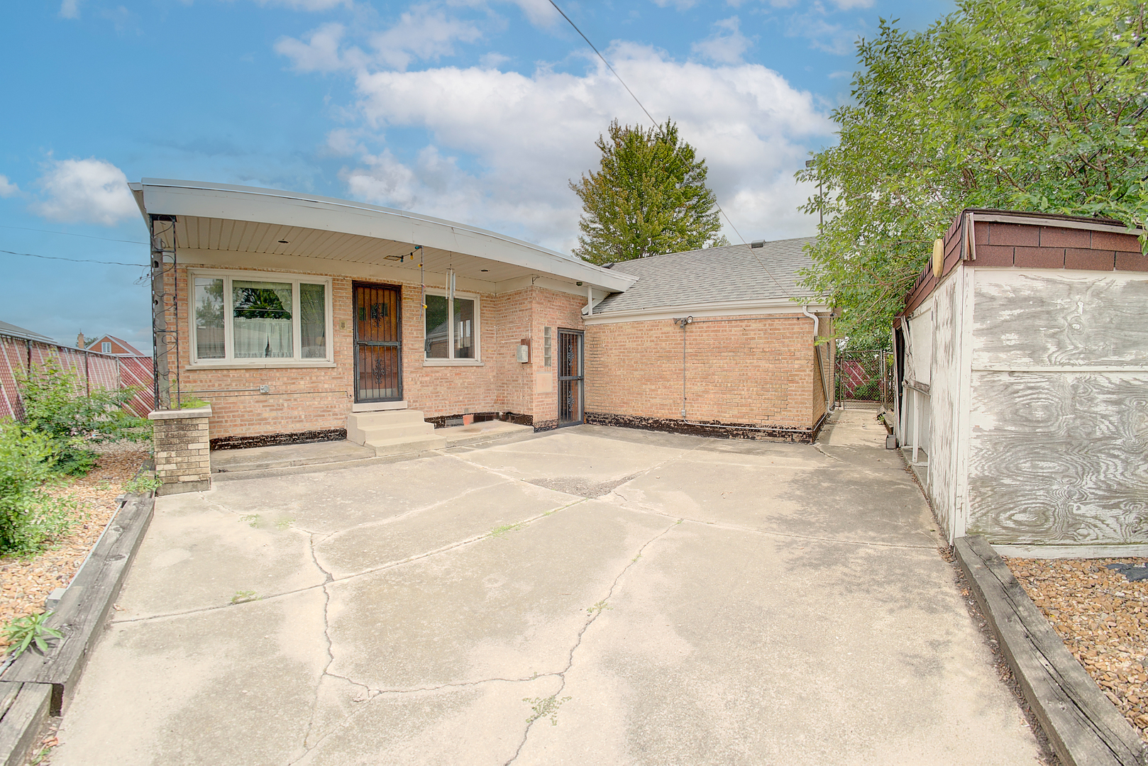 7960 S Kenneth Avenue Property Photo 7