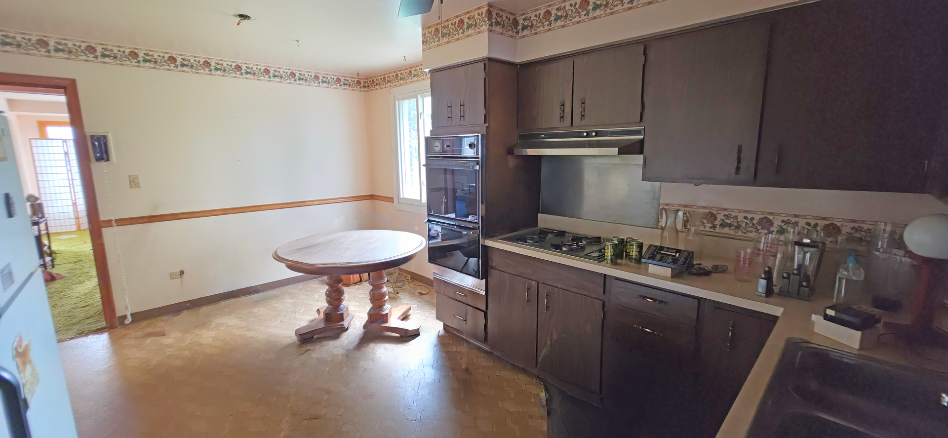 7960 S Kenneth Avenue Property Photo 12