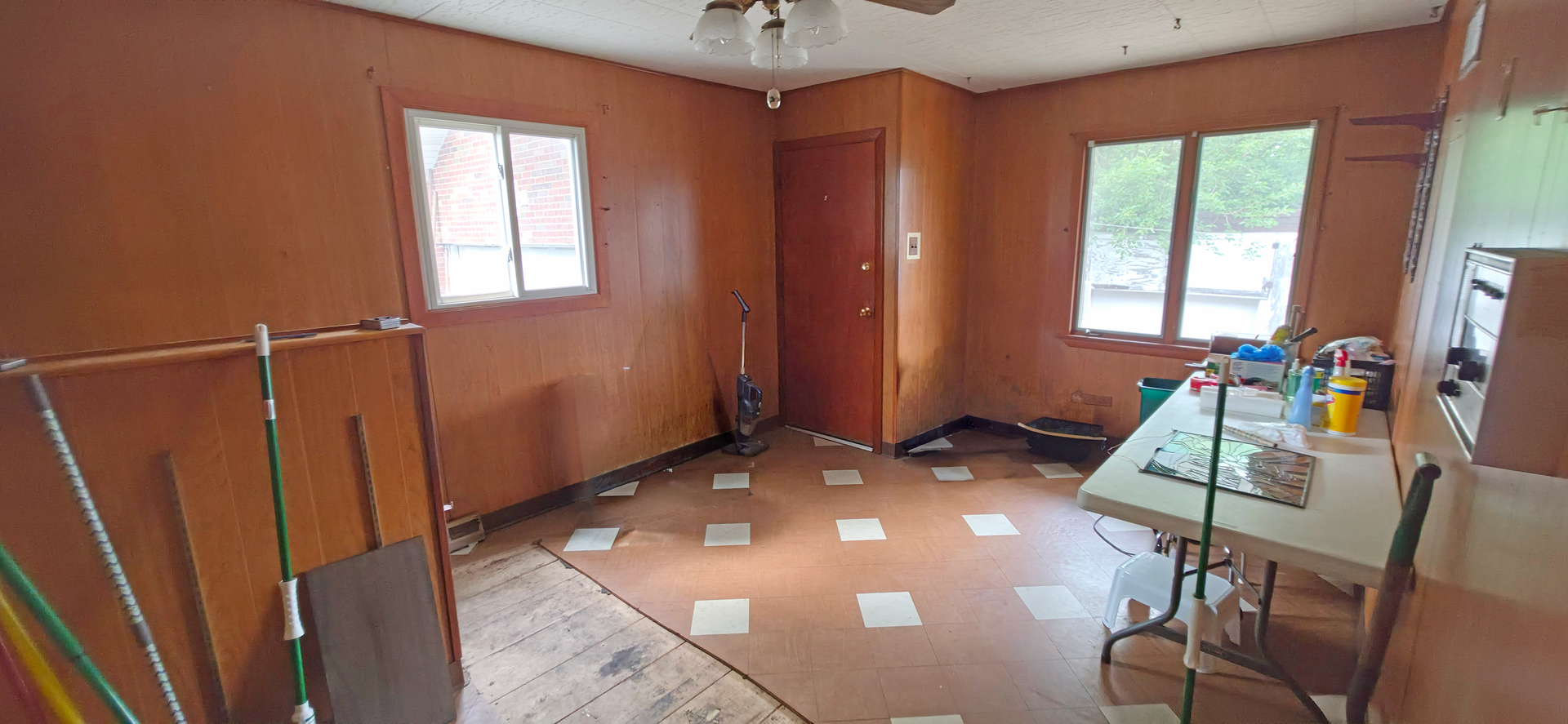 7960 S Kenneth Avenue Property Photo 14
