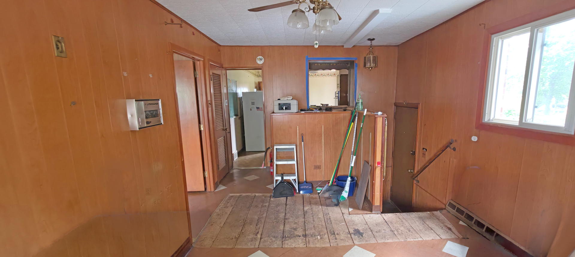 7960 S Kenneth Avenue Property Photo 16
