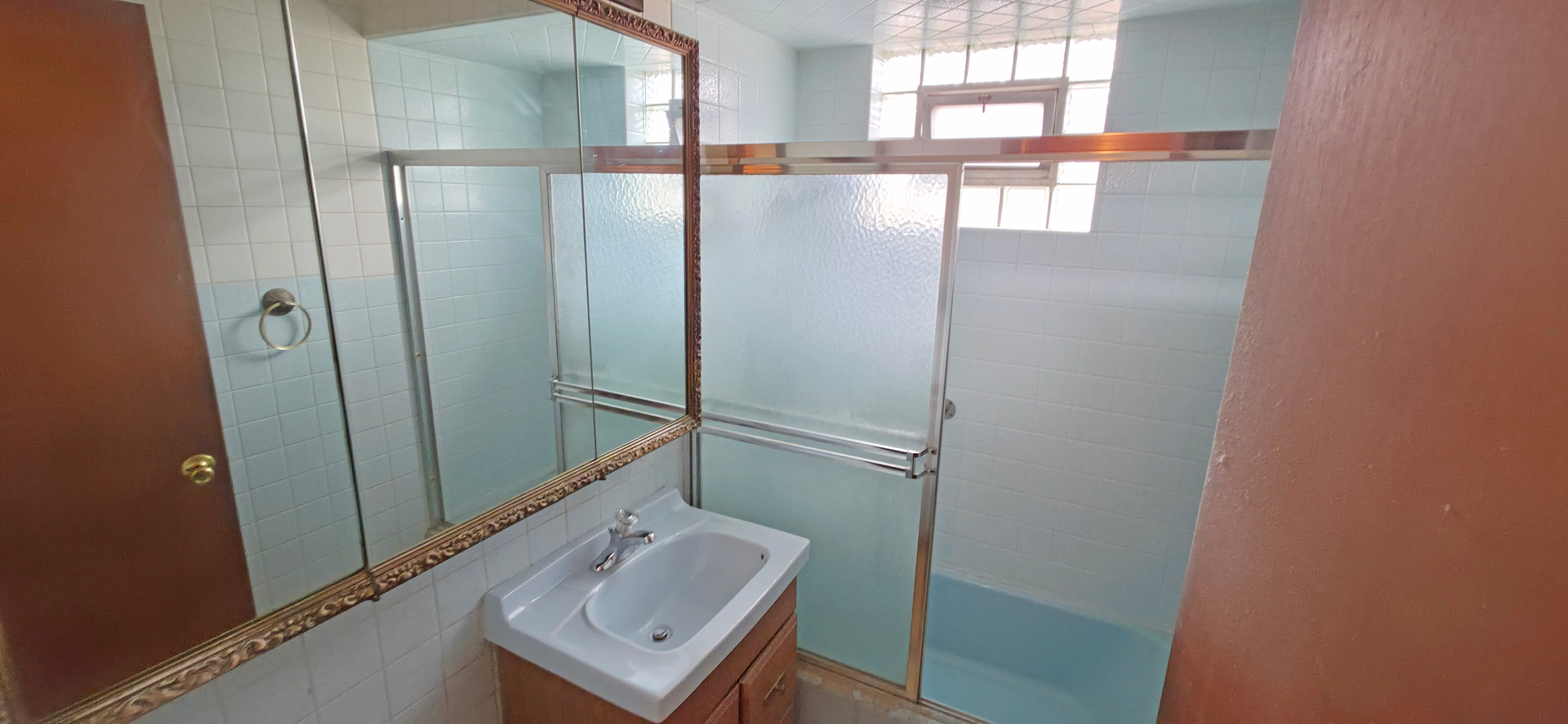 7960 S Kenneth Avenue Property Photo 19