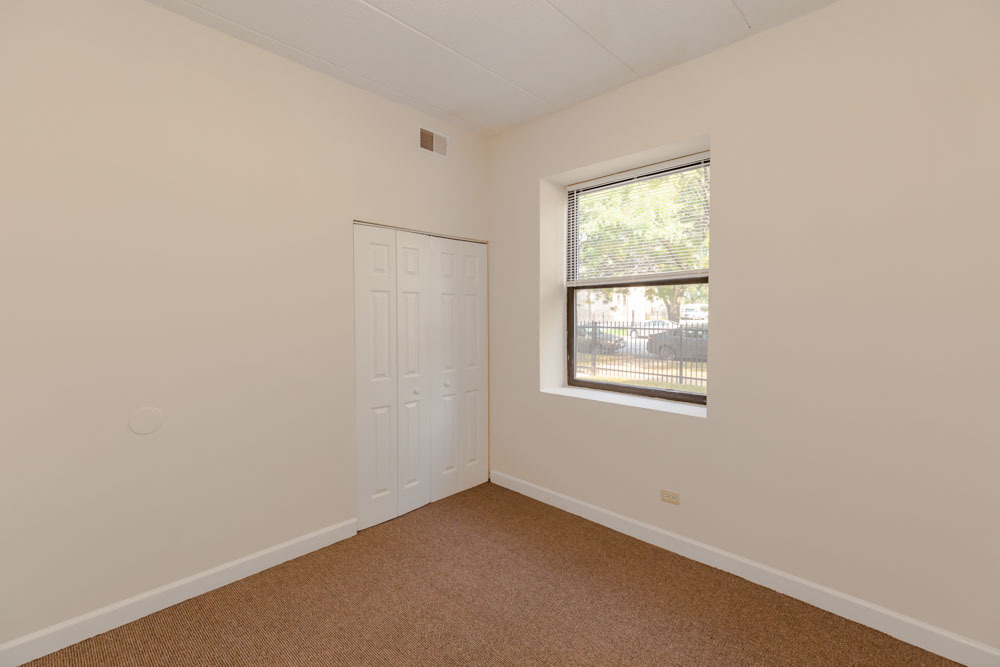 4752 S Wabash Avenue 106 Property Photo 5