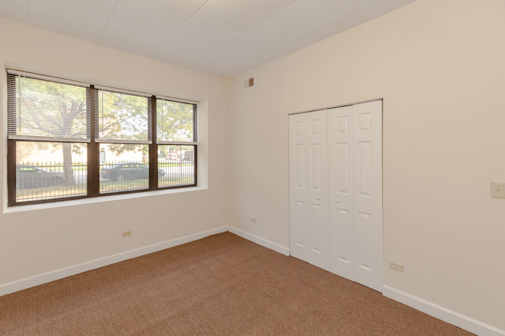 4752 S Wabash Avenue 106 Property Photo 7