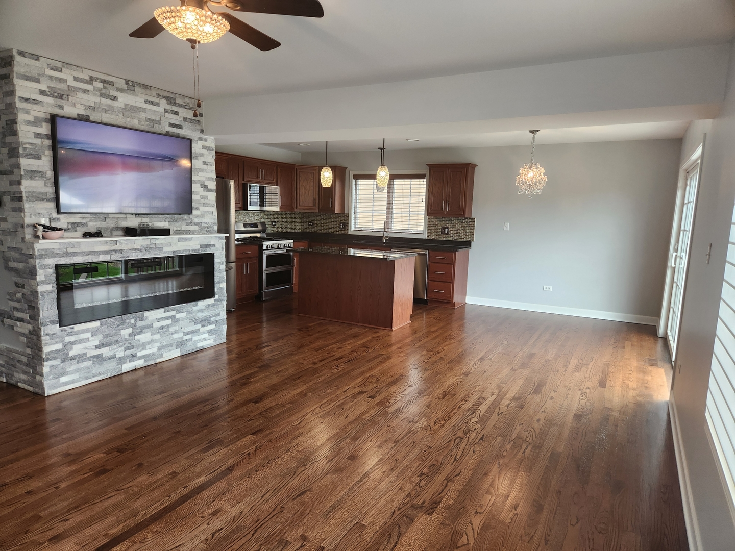 9434 Rich Lane Property Photo 3