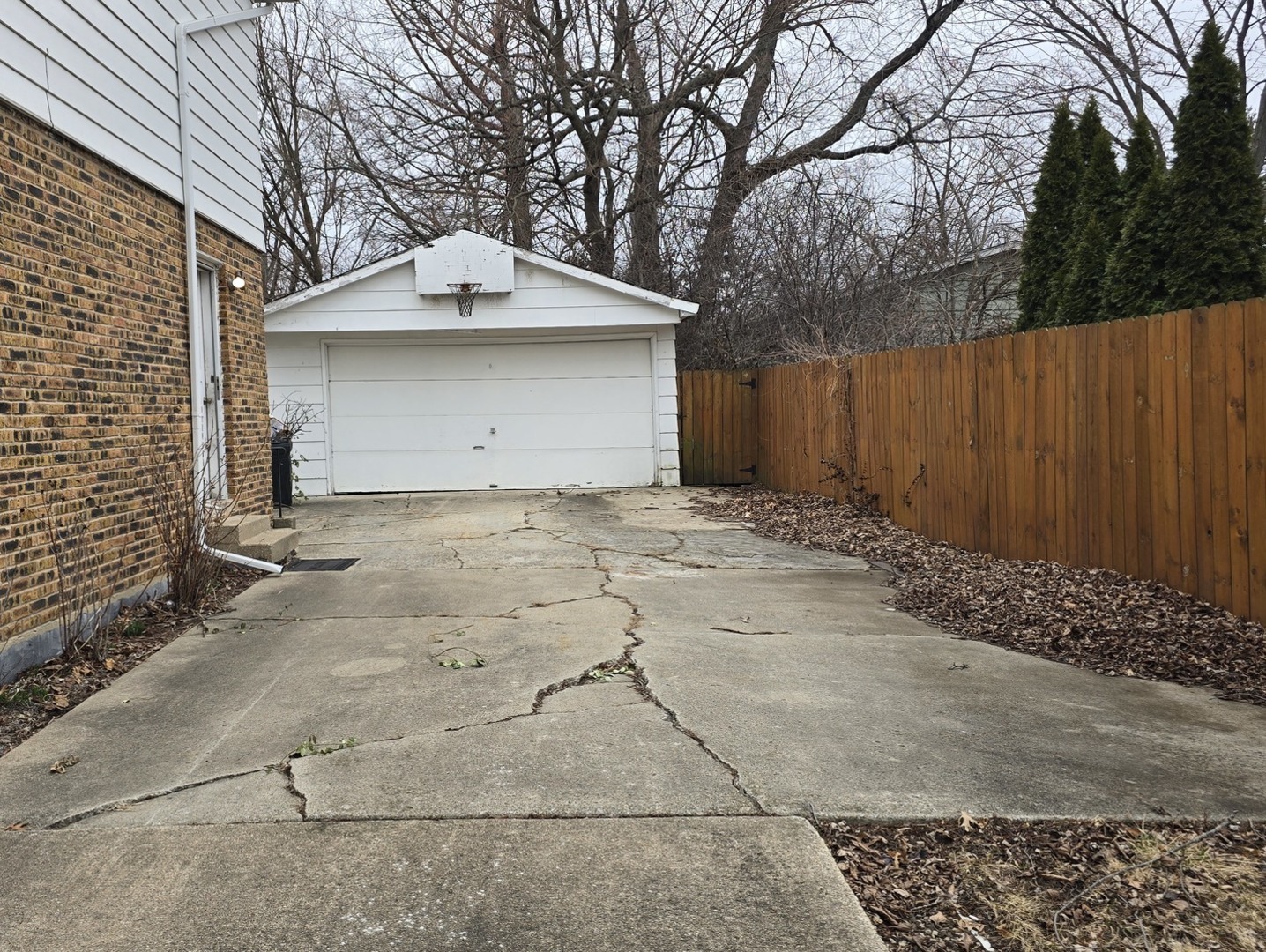 303 Jackson Street Property Photo 2