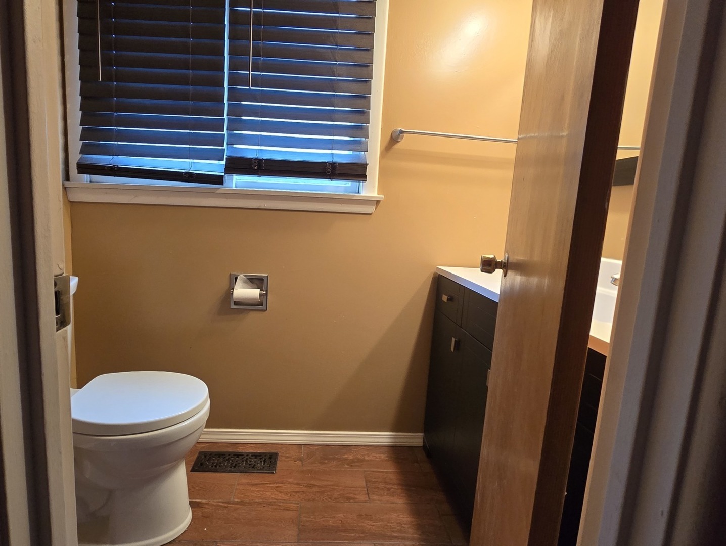 303 Jackson Street Property Photo 8