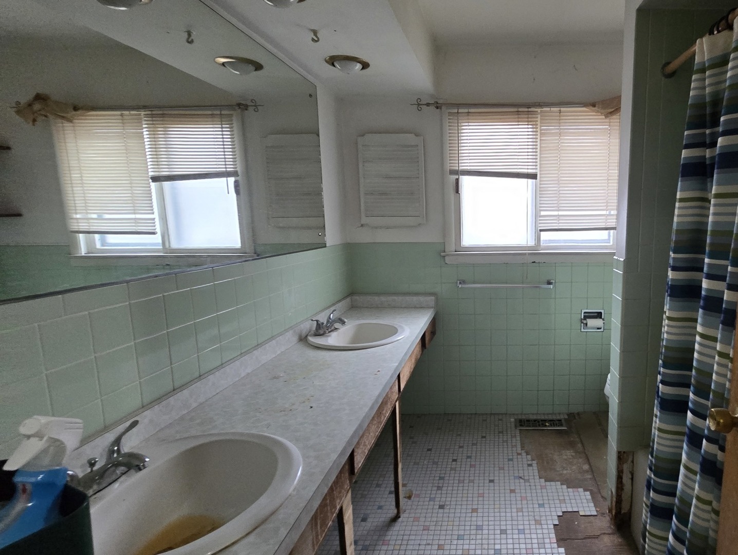 303 Jackson Street Property Photo 11