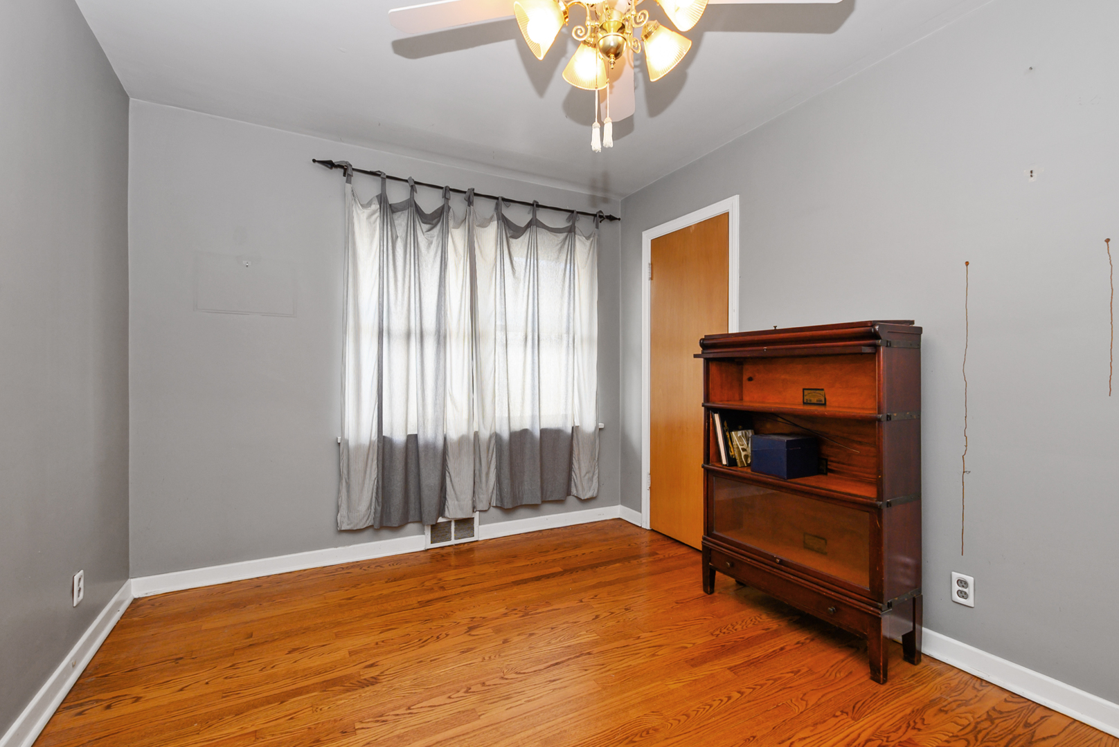 2631 Central Drive Property Photo 11