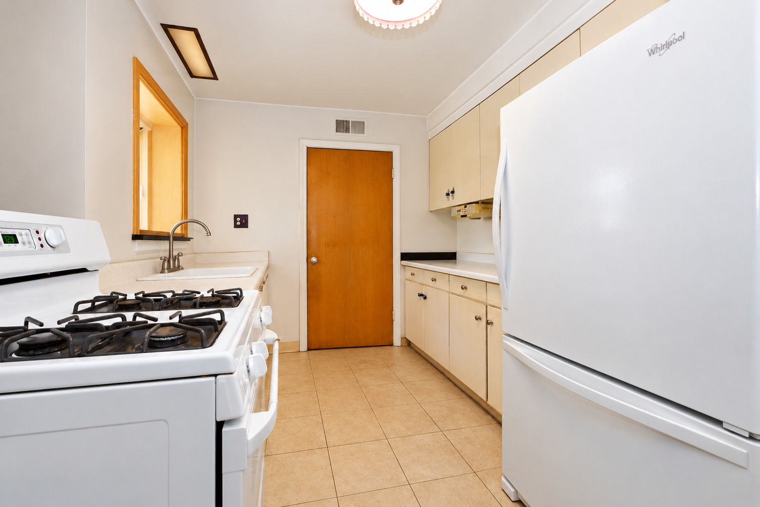 2631 Central Drive Property Photo 14