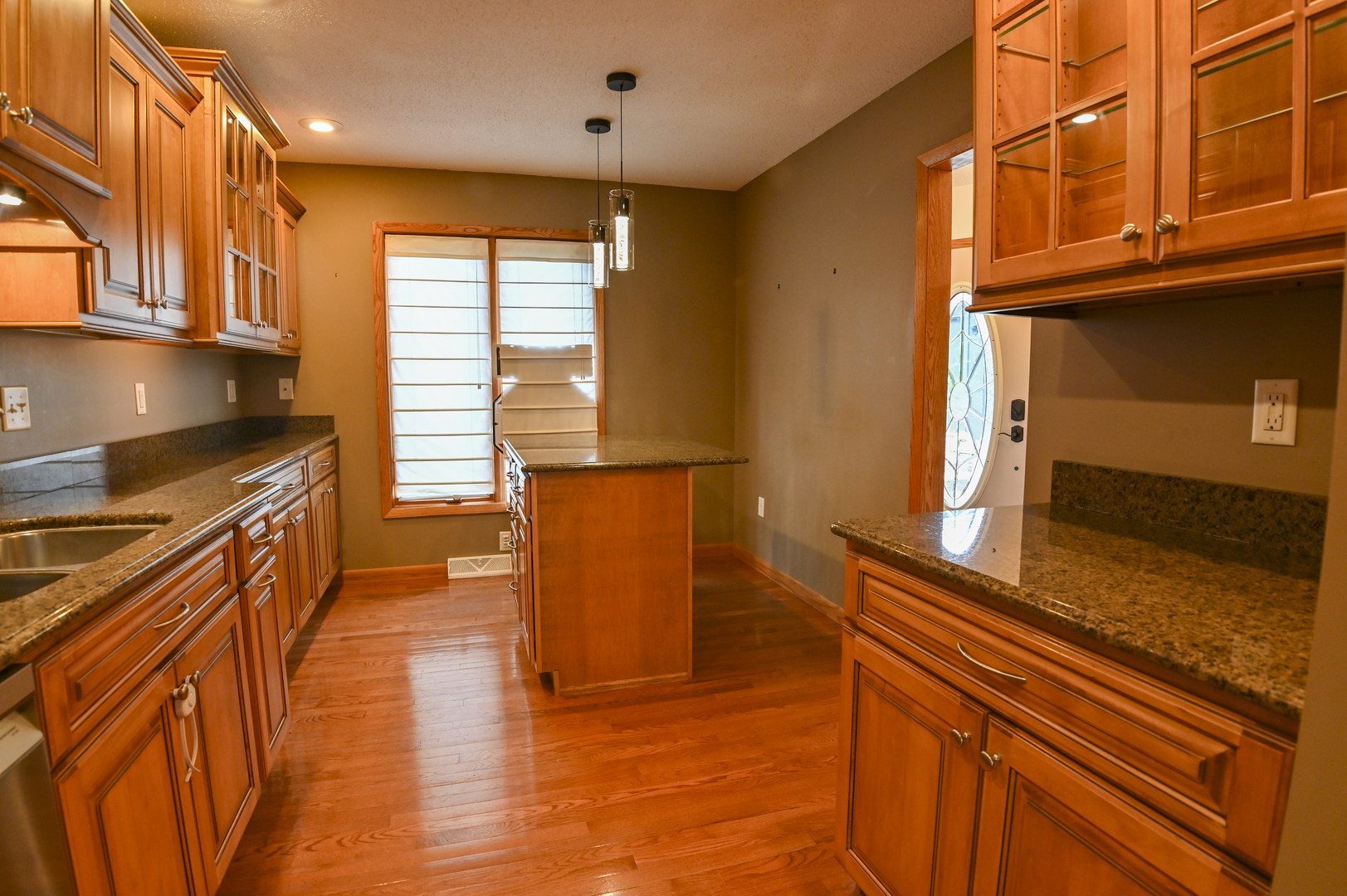 6401 Utica Ridge Road 28 Property Photo 9