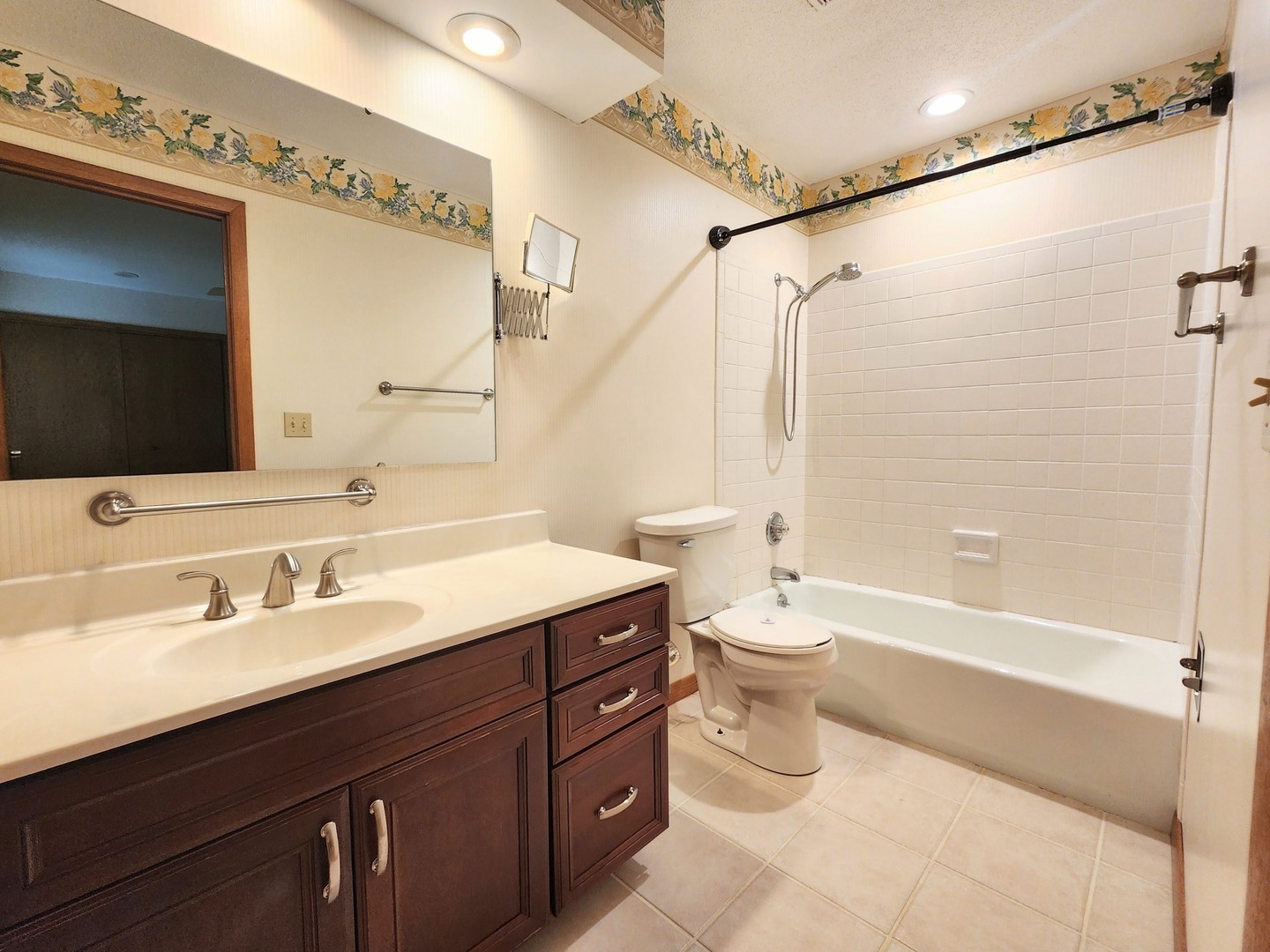 6401 Utica Ridge Road 28 Property Photo 16