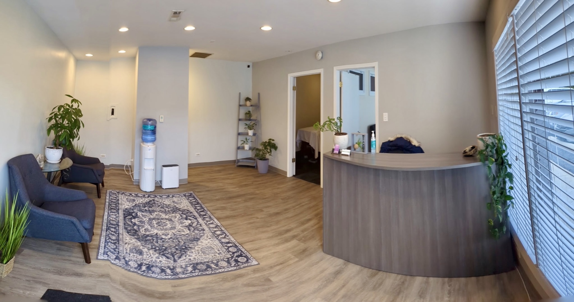 381 N York Street Property Photo 6