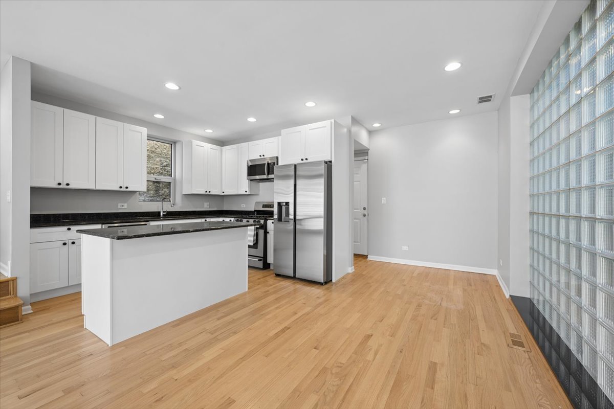 1015 N Hermitage Avenue B Property Photo 10