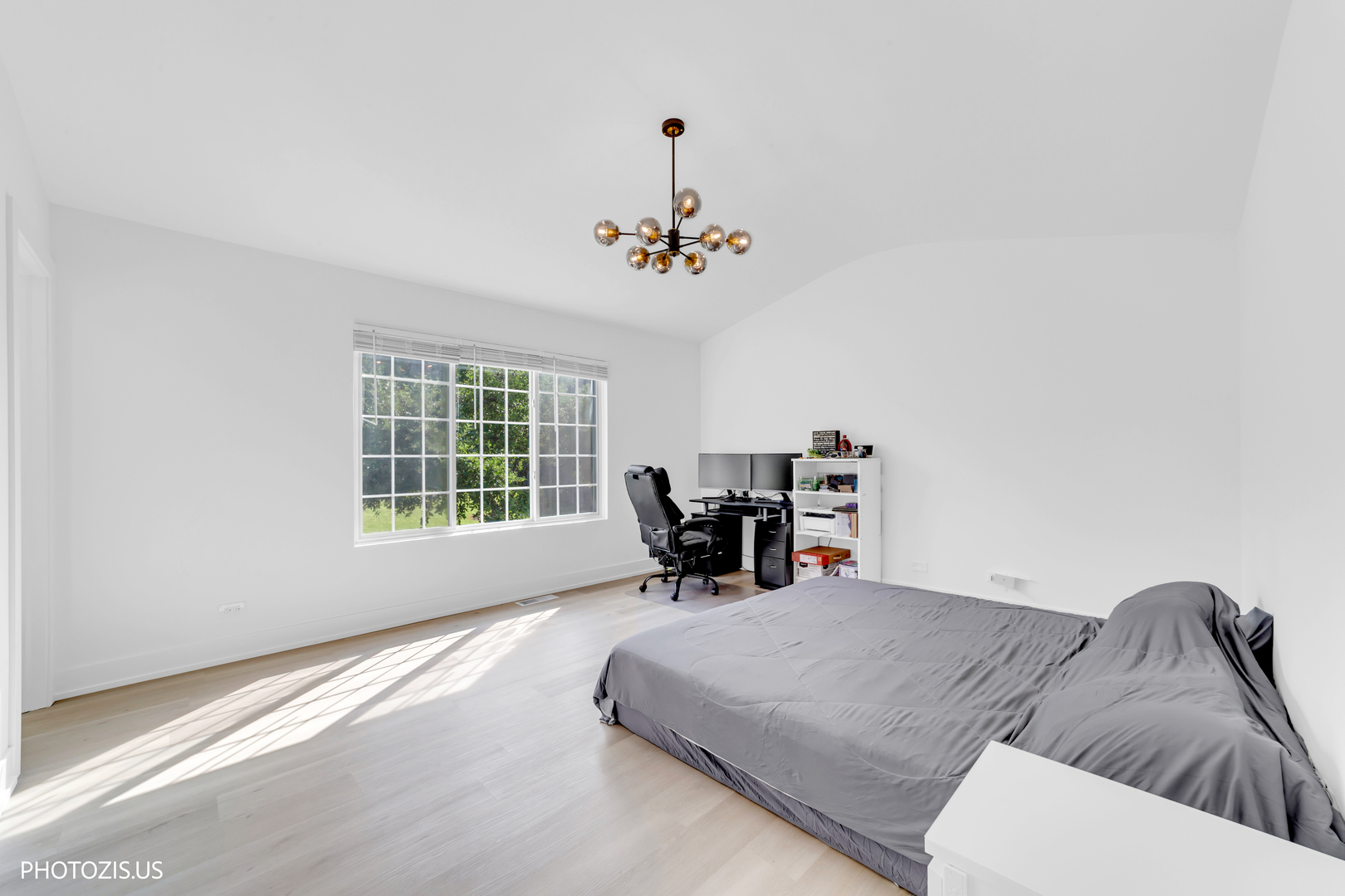 235 Aberdeen Drive Property Photo 16