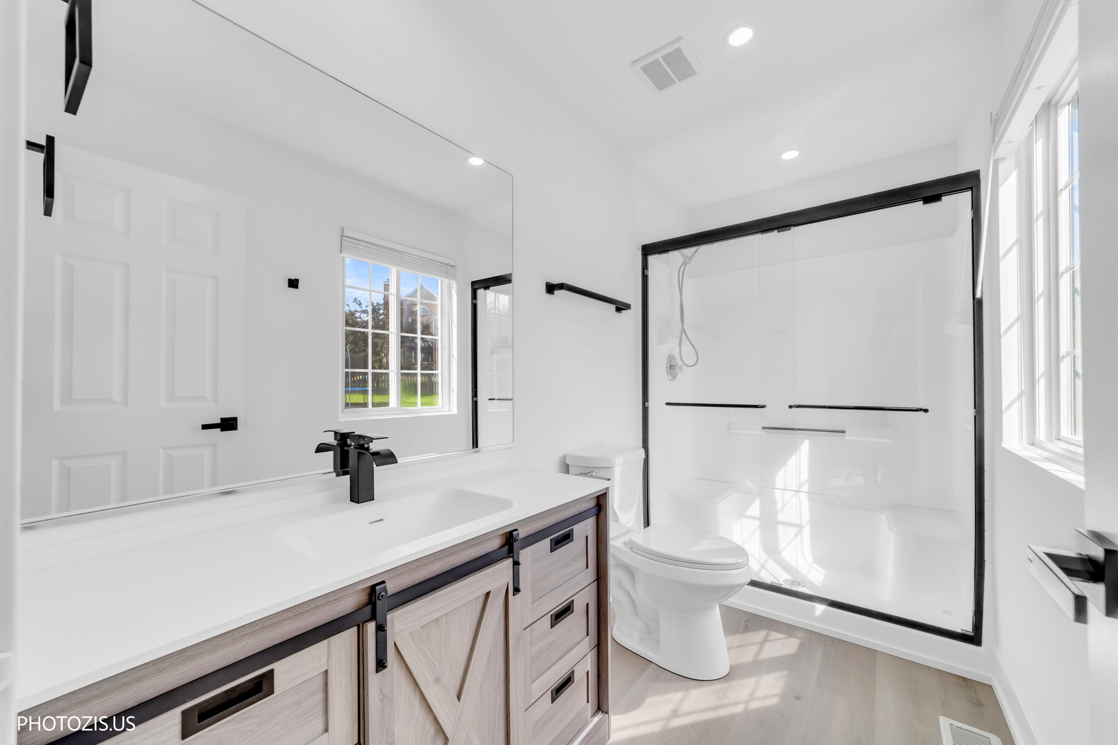 235 Aberdeen Drive Property Photo 18
