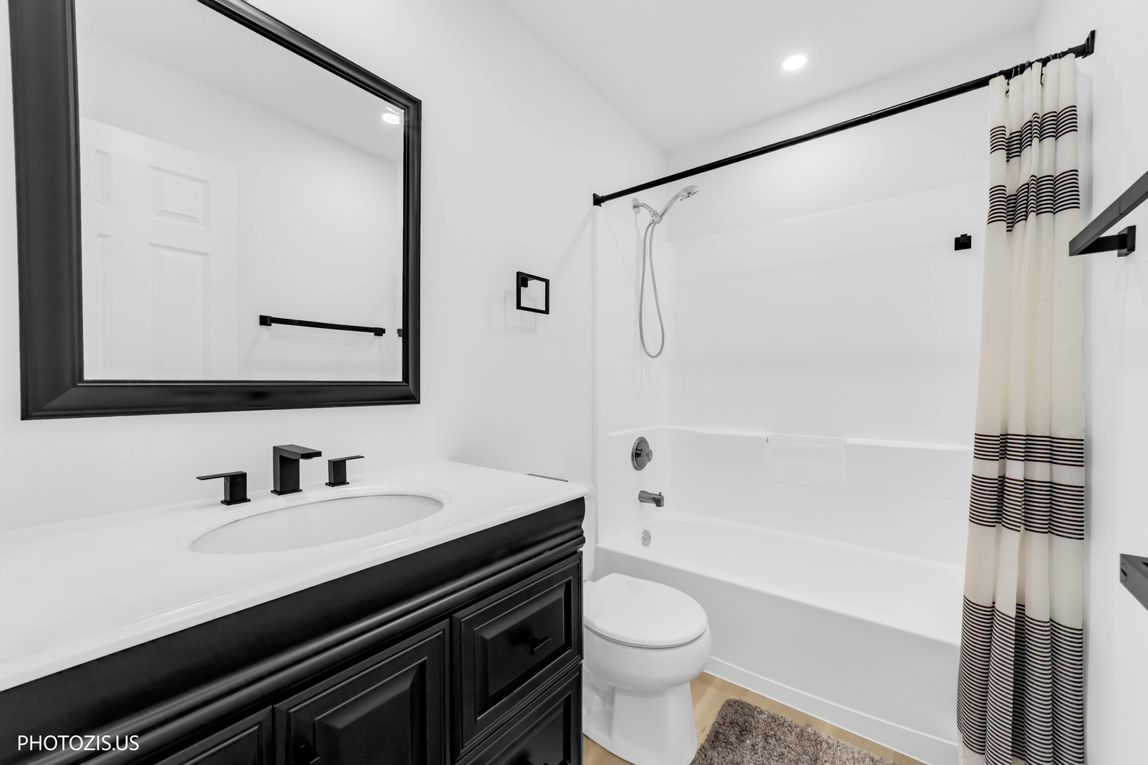 235 Aberdeen Drive Property Photo 21